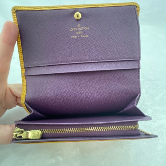Louis Vuitton Yellow Epi Wallet - Picture 8 of 16